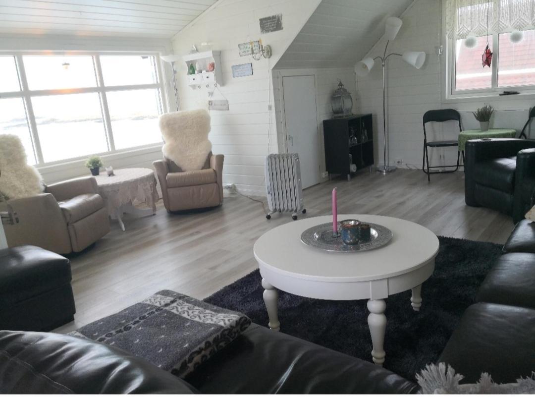 Sentral Studioleilighet Ved Stranden Og Hvalsenter Nb Ma Vaskes Etter Endt Leie Eller Betale Rengjoringshjelpen 500 Kr อัมเดเนส ภายนอก รูปภาพ
